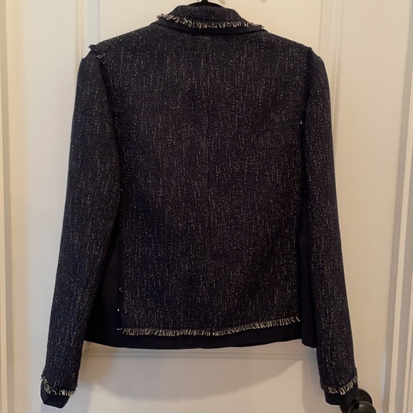 Vince Boucle Jacket Like New - Picture 5 of 7